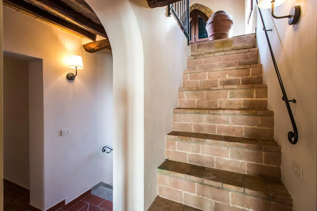 Tuscany Holiday Concierge - Villa I Sorbi Lajatico