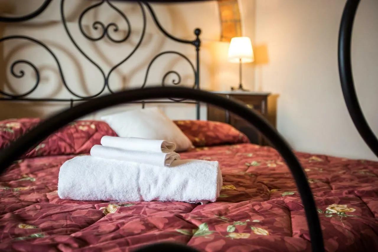 Tuscany Holiday Concierge - Villa I Sorbi Lajatico