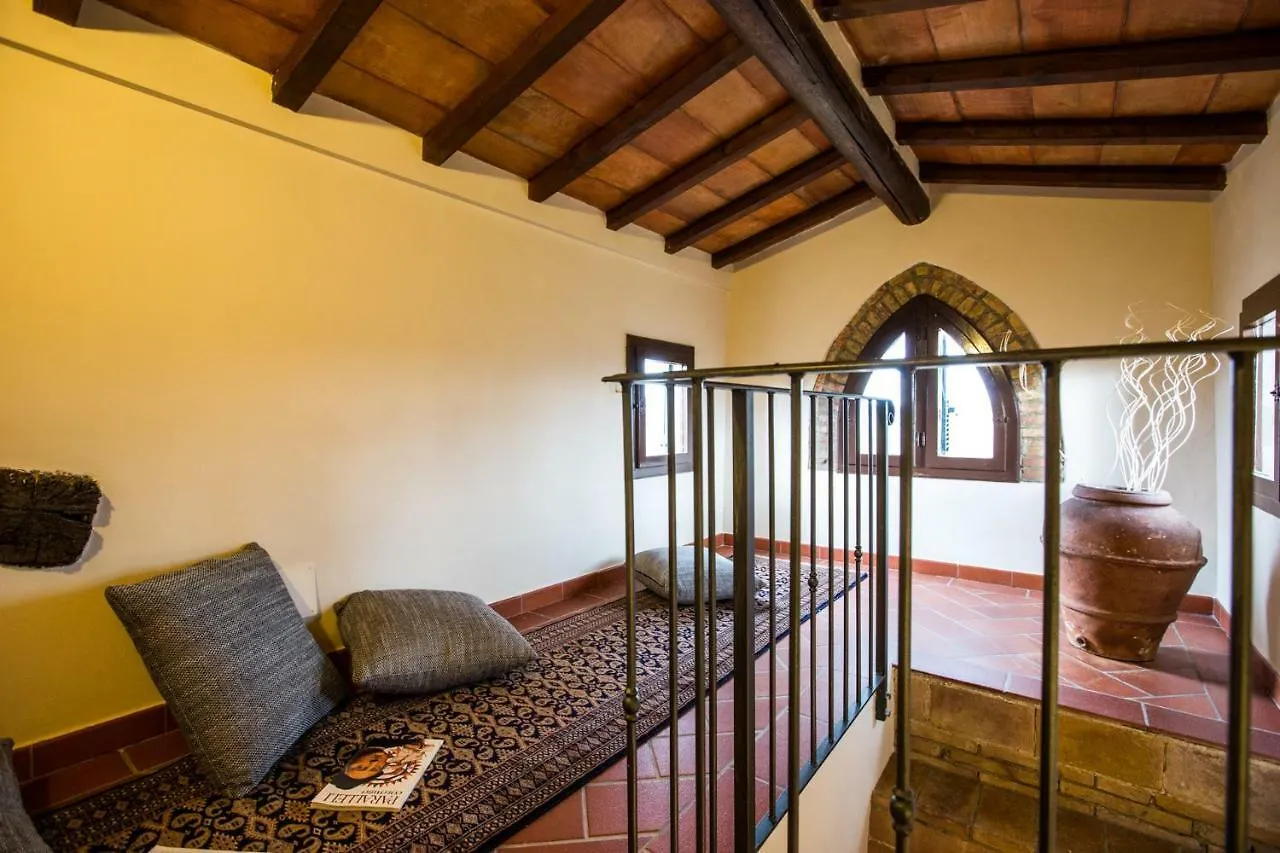 Tuscany Holiday Concierge - Villa I Sorbi Lajatico